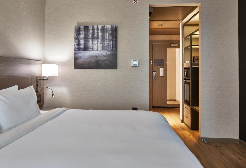 King Room with Sofa Bed interior